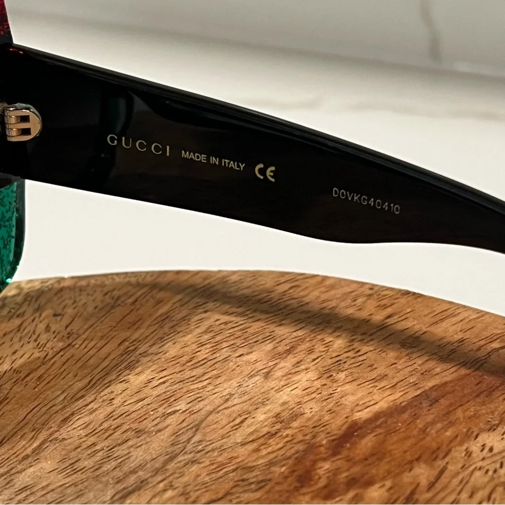 Gucci Red and Green Glitter Sunglasses‎ acetate square sunglasses minor flaws